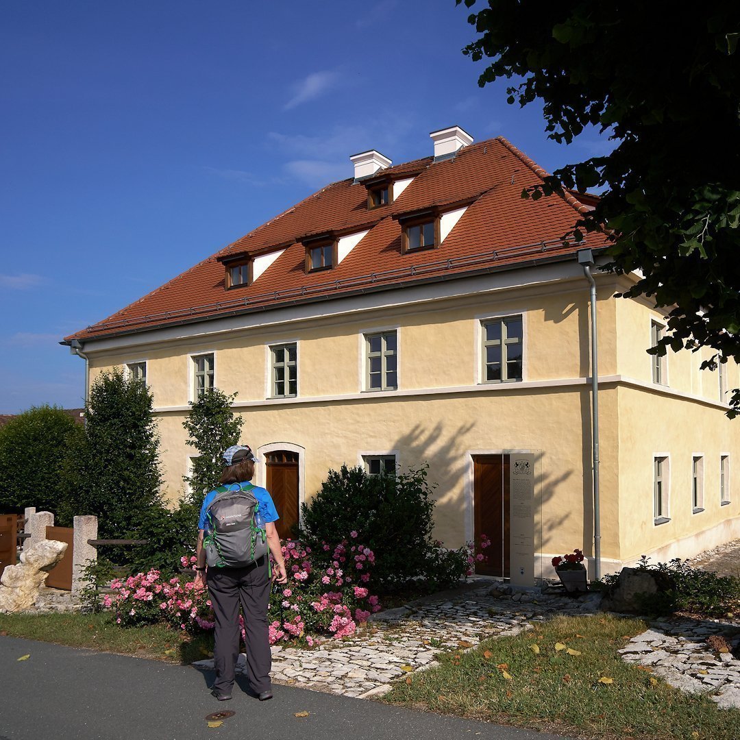 Zeugenbergrunde: Ehemaliges Gasthaus in Rödelberg
