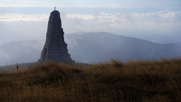 Hochvogesen - Das Monument des Diables Bleus auf dem Grand Ballon